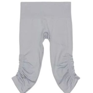 Lululemon in the flow crop leggings with rouche detail - size 10